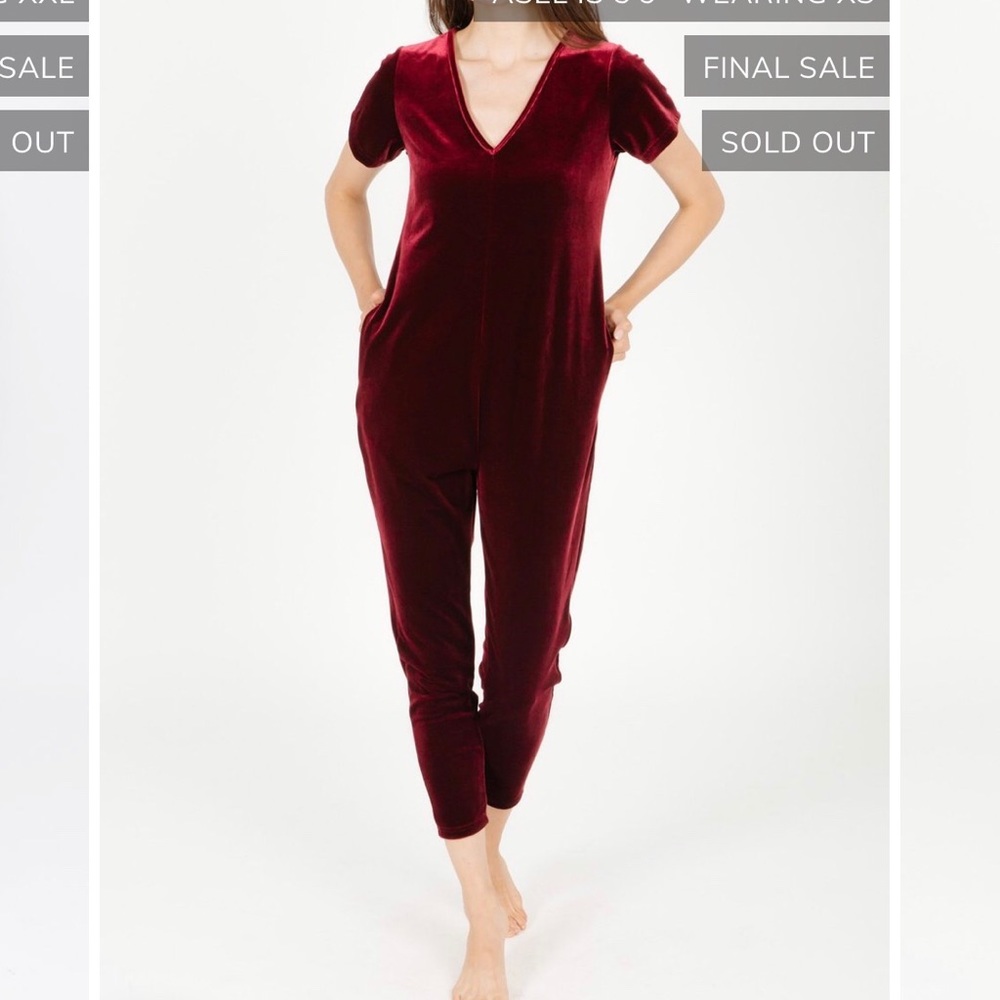 BNWT Smash and Tess maroon velvet romper